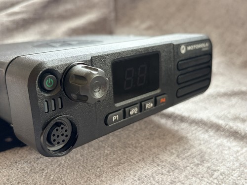 Motorola dm4400 uhf digital - motorola,