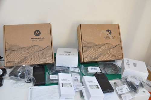 Motorola uhf way radio - motorola, r2