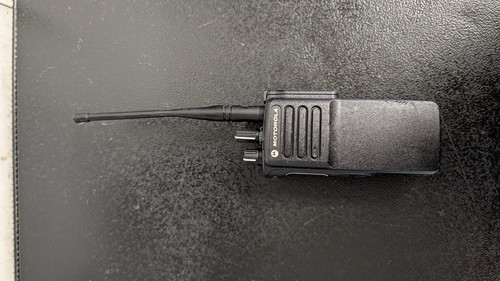 Motorola dp4400e uhf radio - motorola,