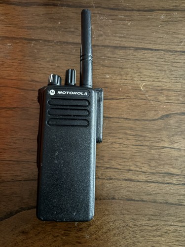 Motorola dp4400 uhf - motorola,