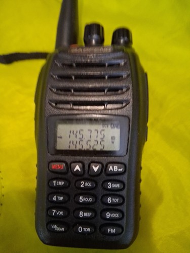 Baofeng dual band uhf - uv, b