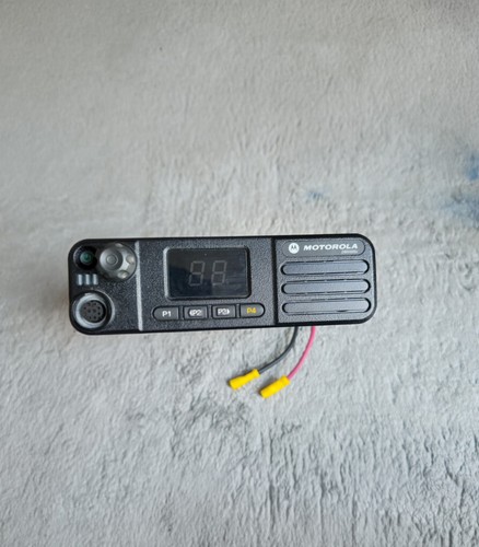 Motorola dm4400e uhf - uhf, two